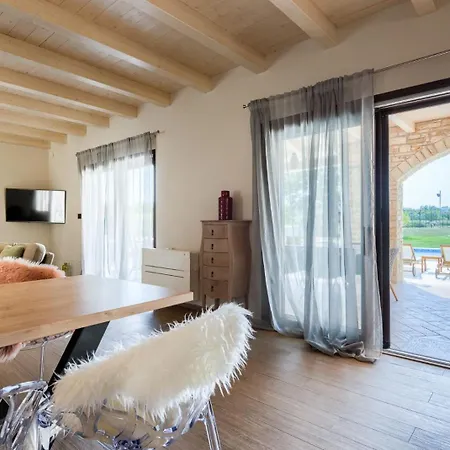 With Heated Pool,spa And Tennis Court Villa *