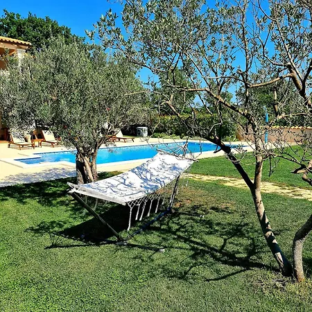 With Heated Pool,spa And Tennis Court Villa Pula